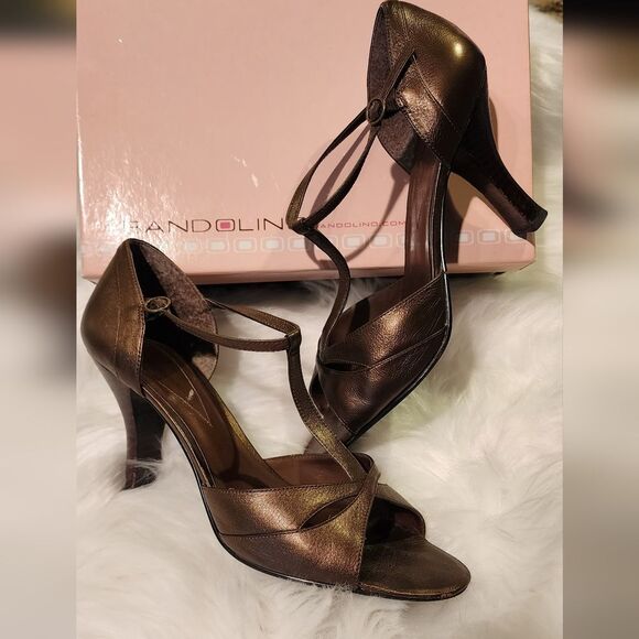 Women Size 8 Bandolino Bronze Leather Vintage Heel - Picture 1 of 5